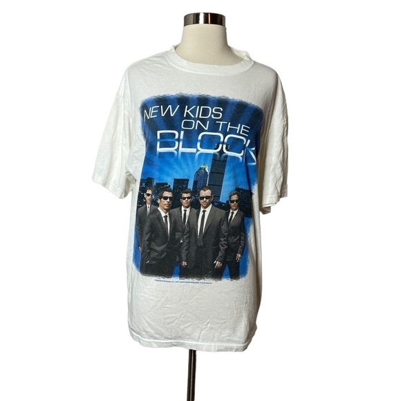New Kids on the Block 2008 Tour T-Shirt Men’s L Graphic Band Tee - Picture 1 of 4